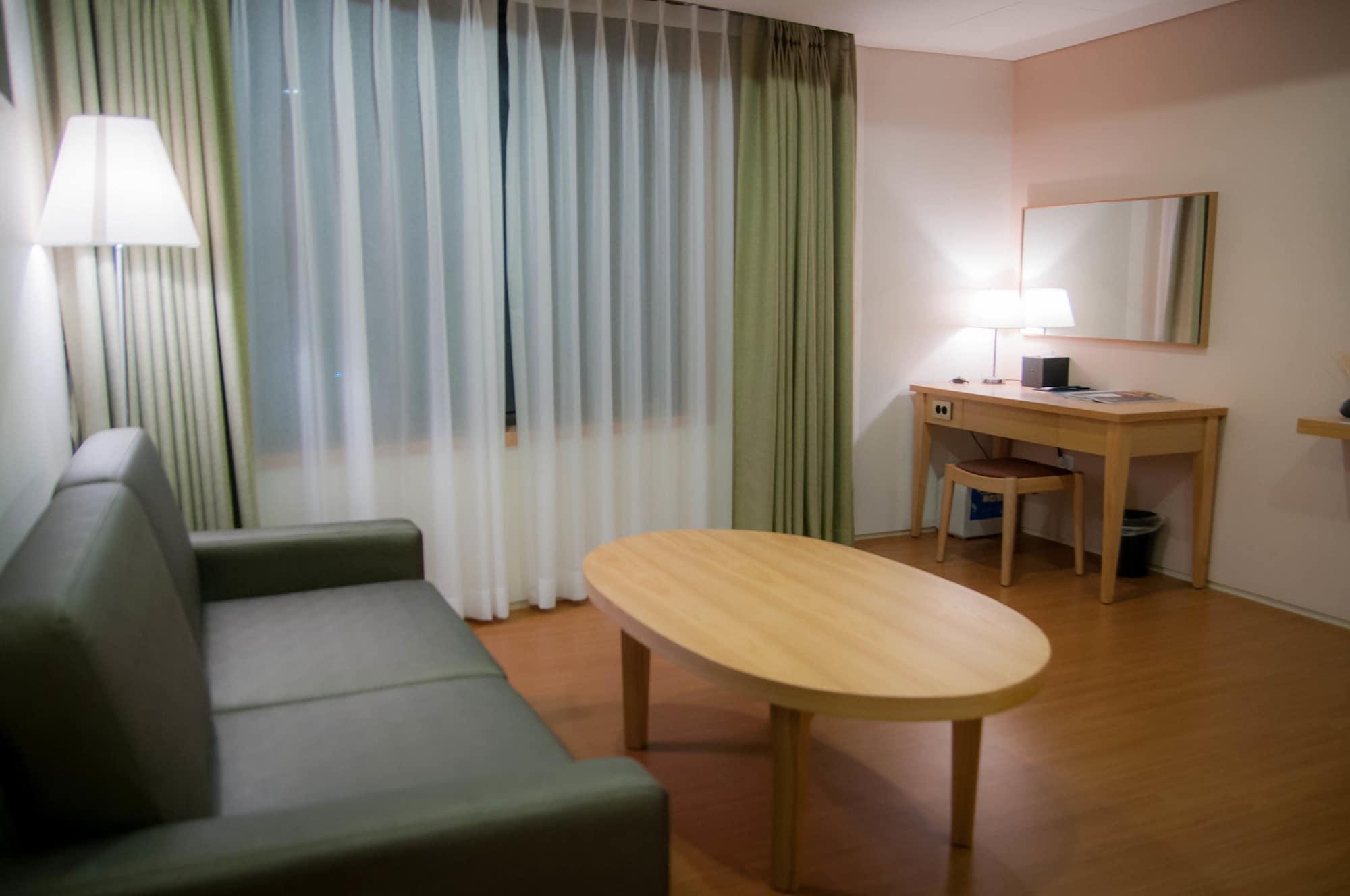 Benikea Jungmun Hotel Seogwipo Exterior foto